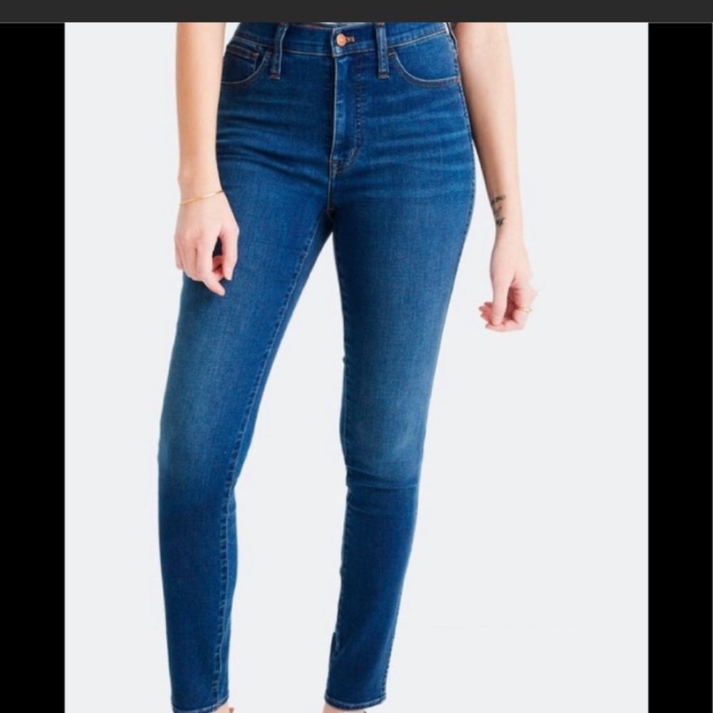 Madewell high waisted dark blue skinny jeans, great condition, zipper, 2…